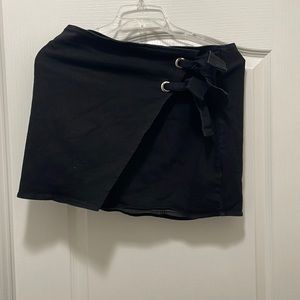 Mini skirt with silver details